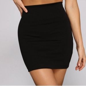 Windsor Women's Pencil Mini Skirt